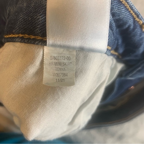 Old Navy Women’s Denim Skirt High Rise Secret Smooth Pockets Size 12 Dark Wash - Picture 13 of 14